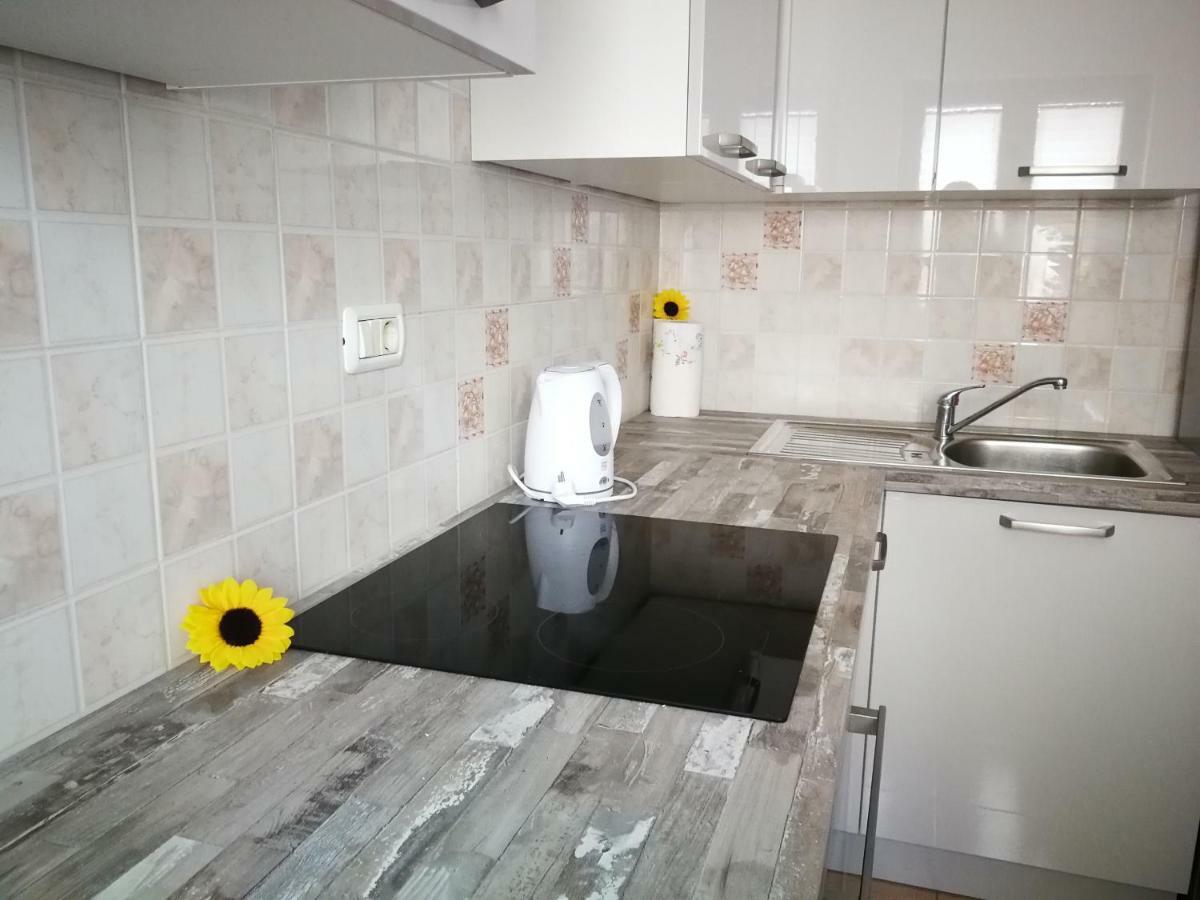 House Ceh Villa Crni Kal Ngoại thất bức ảnh