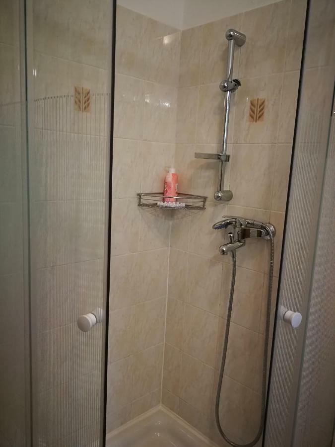 House Ceh Villa Crni Kal Ngoại thất bức ảnh